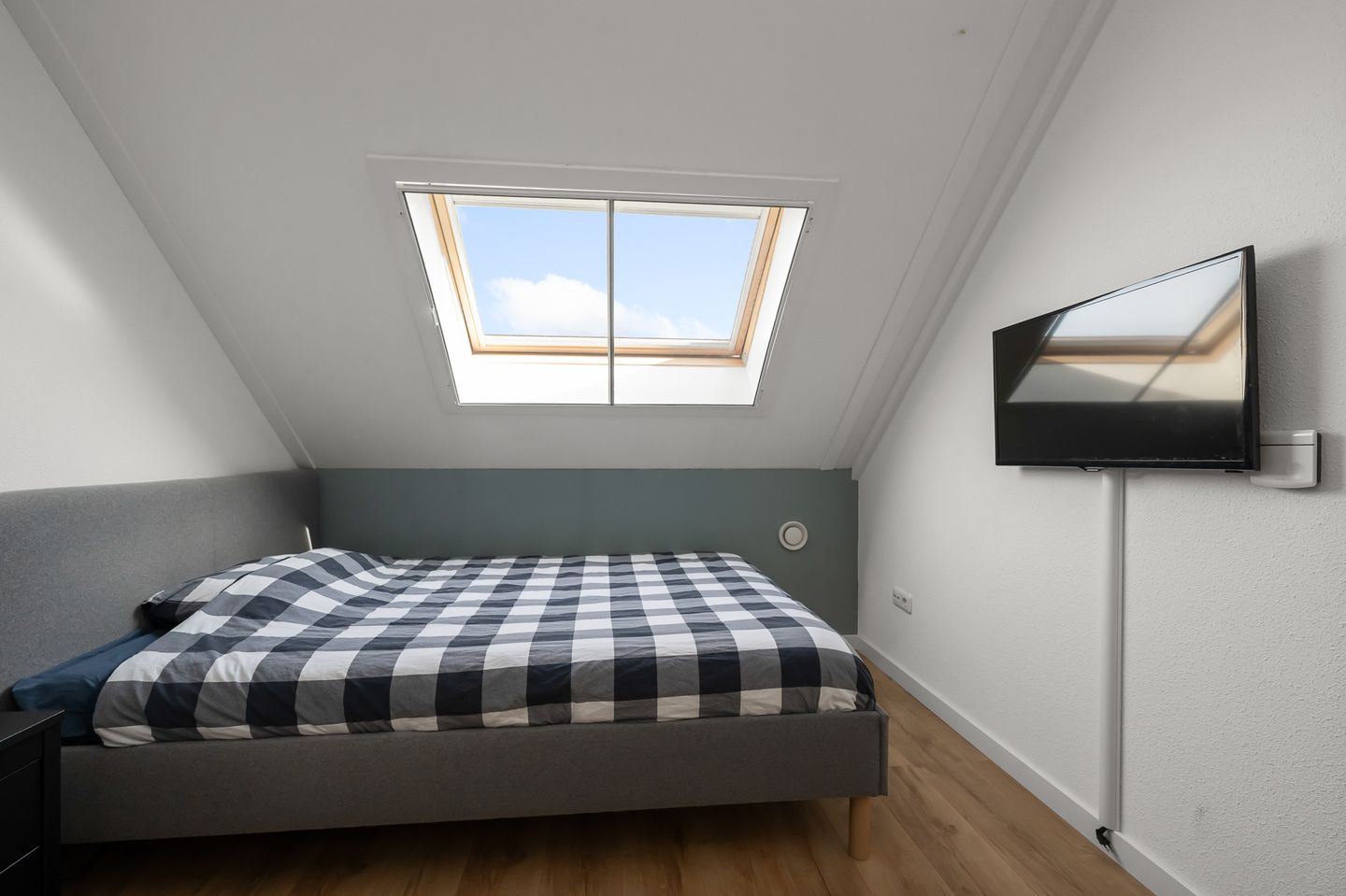 Foto 29 van Witte Ring 103