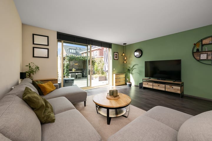 Photo 4 of Witte Ring 103