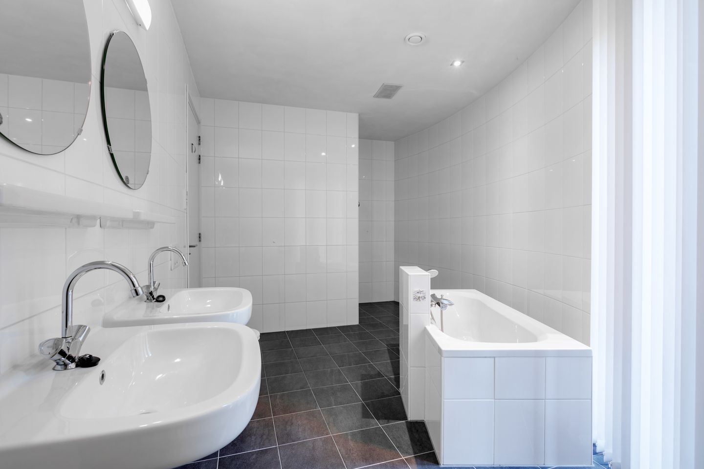 Photo 35 of Bisschop Zwijsenstraat 62