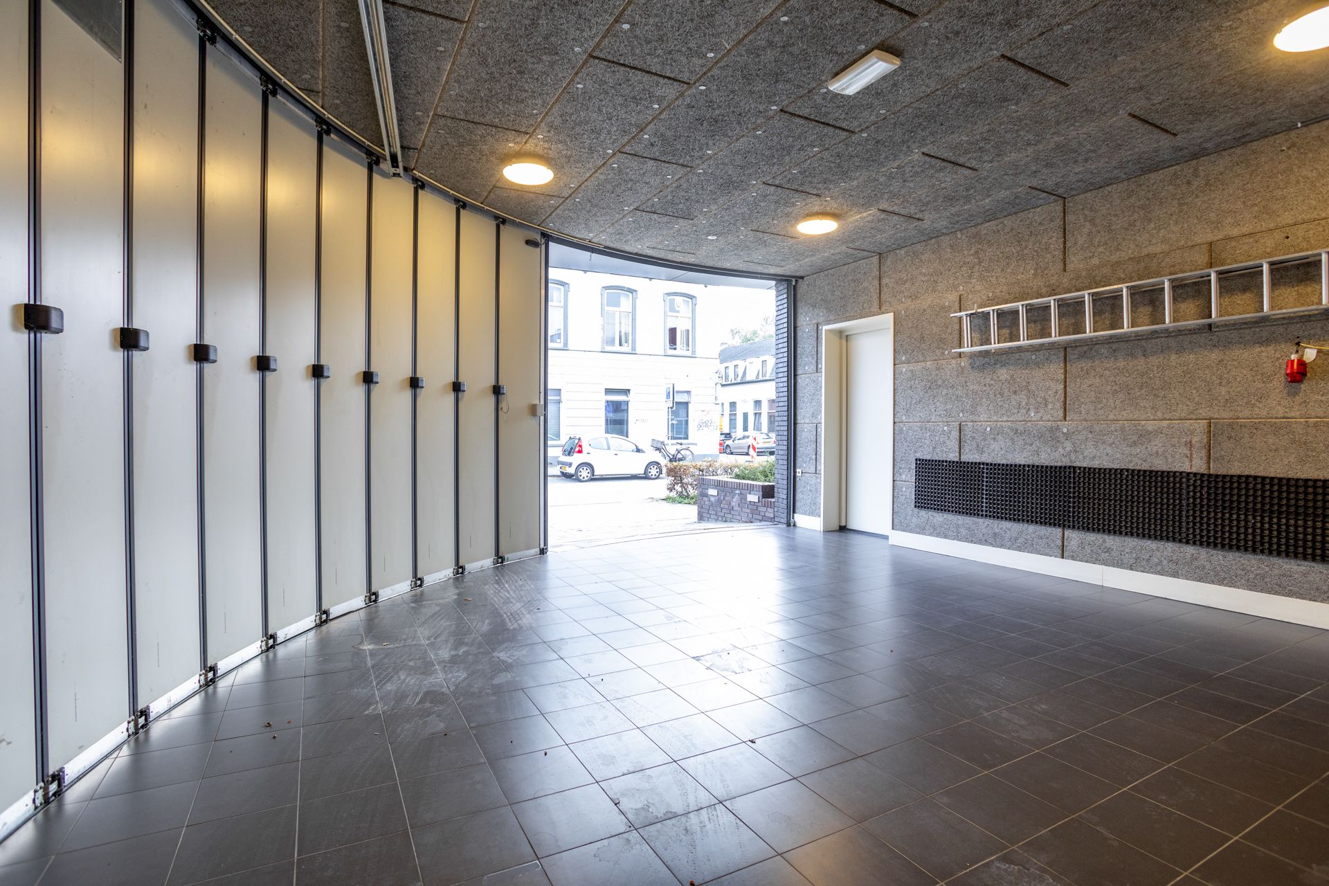 Photo 36 of Bisschop Zwijsenstraat 62