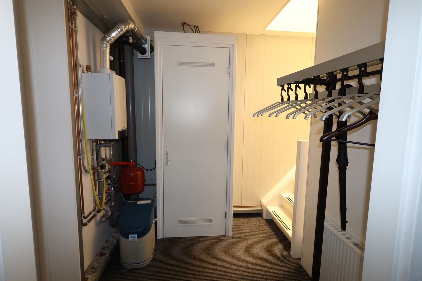 View photo 3 of De Zuivering 4