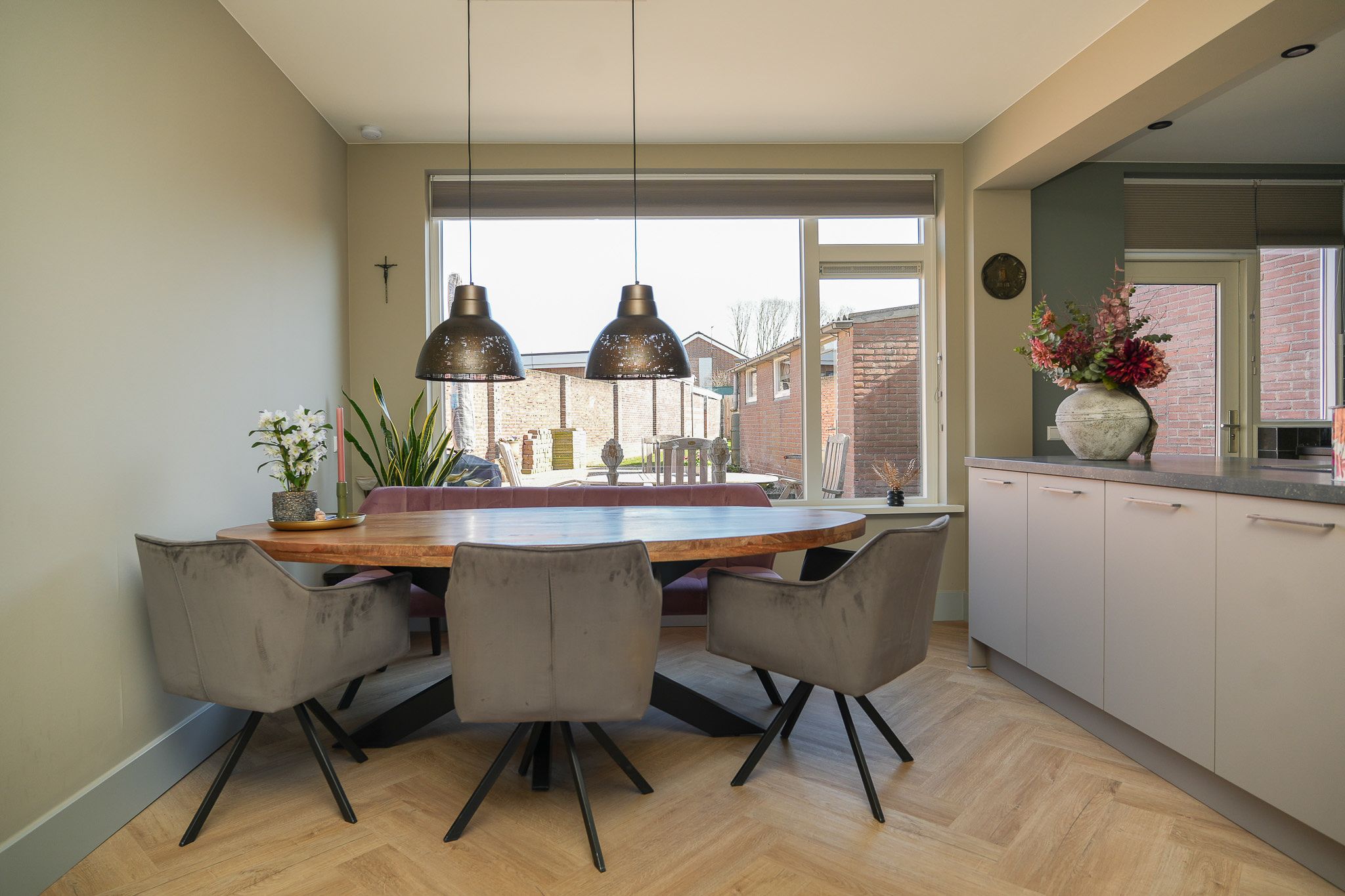 Move-In Ready Semi-Detached Home with Three Bedrooms and Exceptionally Deep Garden in Alphen — 12
