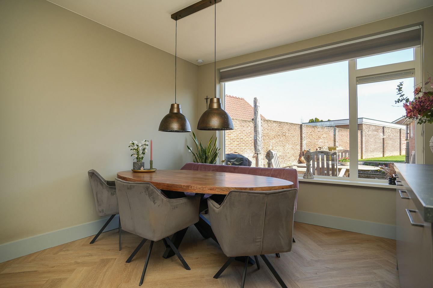 Move-In Ready Semi-Detached Home with Three Bedrooms and Exceptionally Deep Garden in Alphen — 14