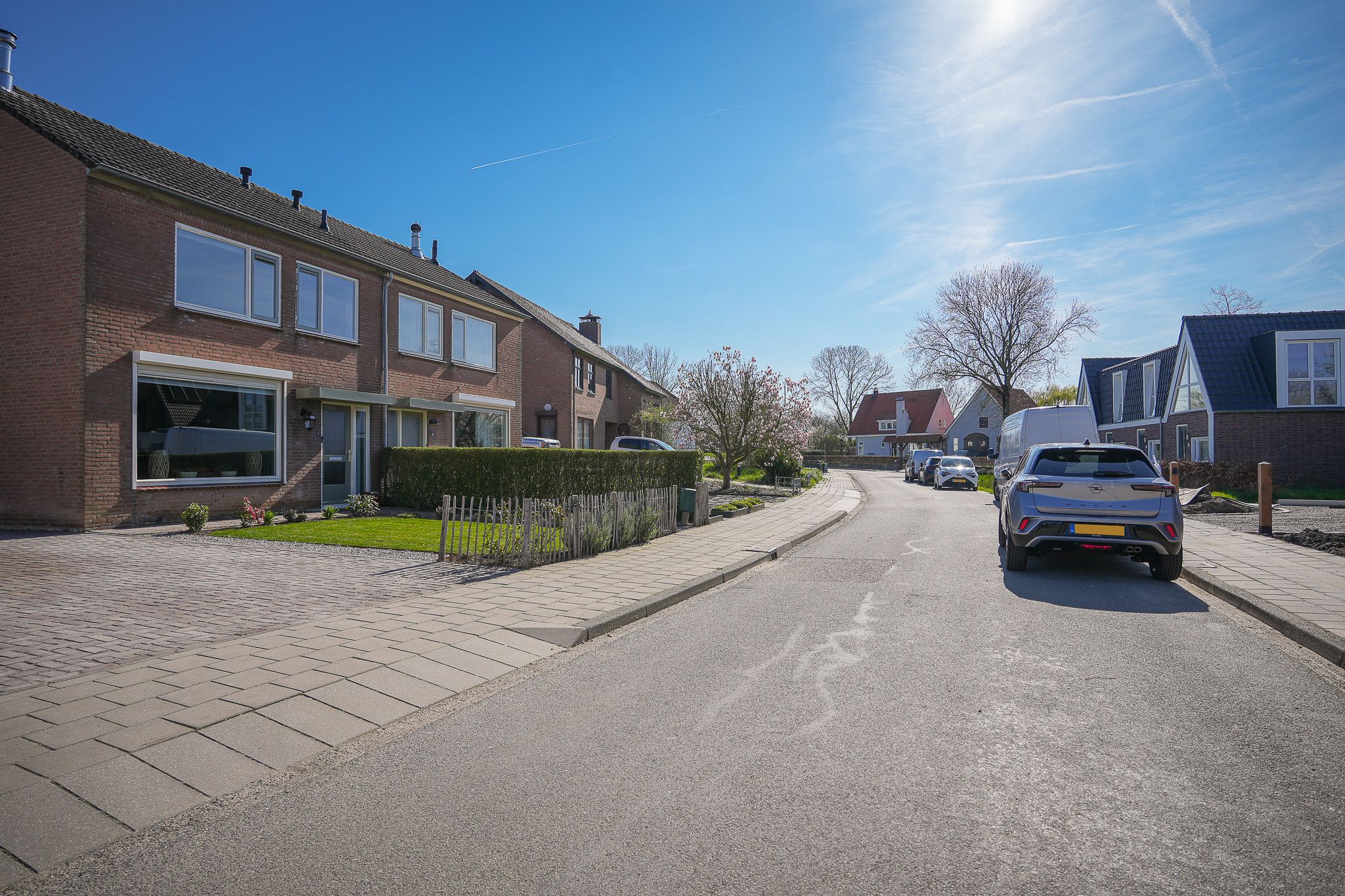 Move-In Ready Semi-Detached Home with Three Bedrooms and Exceptionally Deep Garden in Alphen — 36