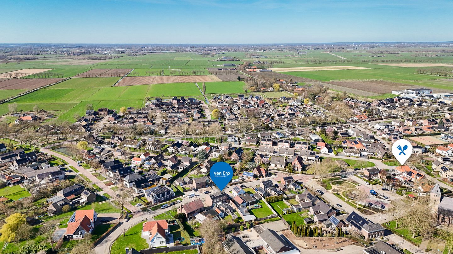 Move-In Ready Semi-Detached Home with Three Bedrooms and Exceptionally Deep Garden in Alphen — 40
