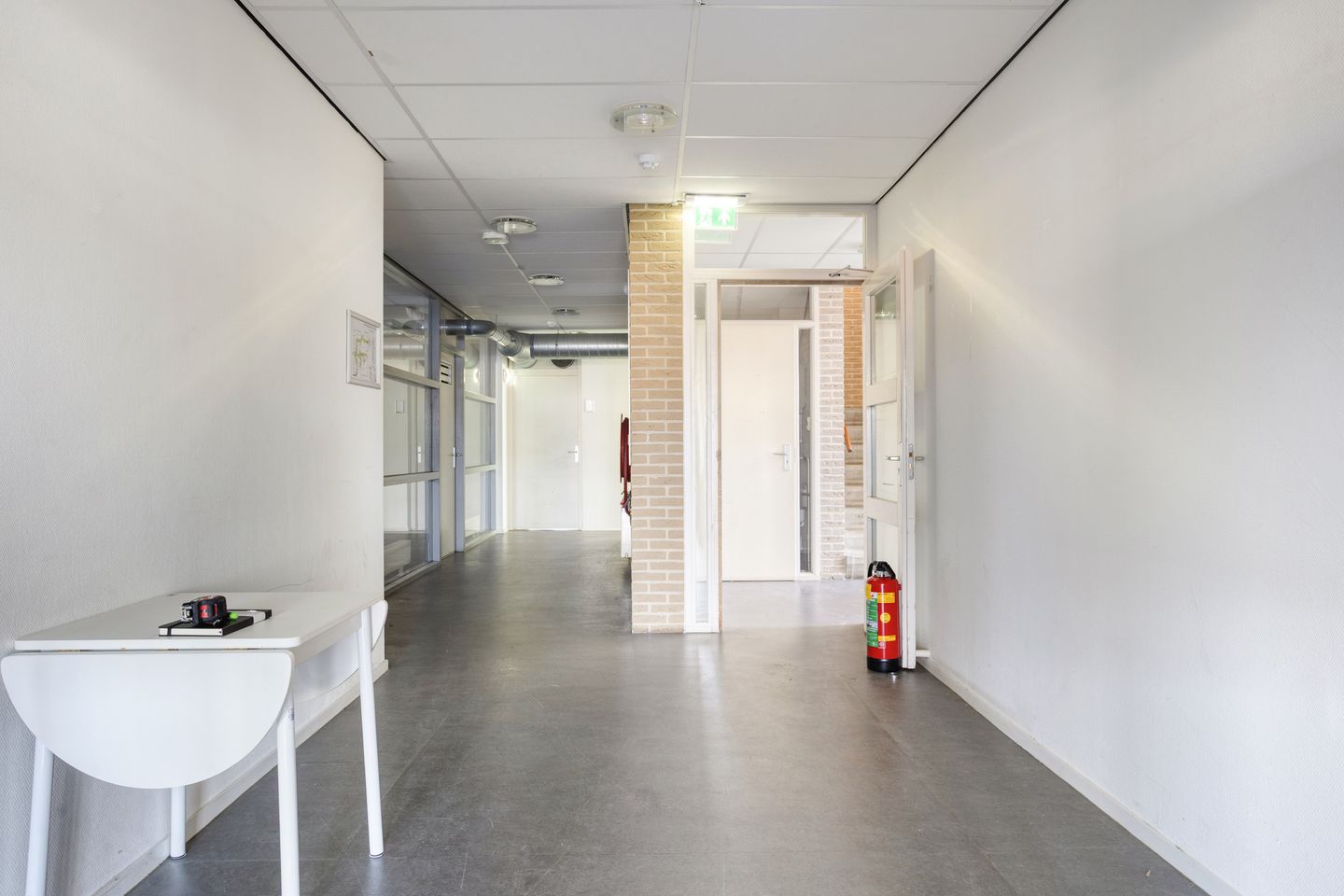 View photo 4 of Winkelwaard 494