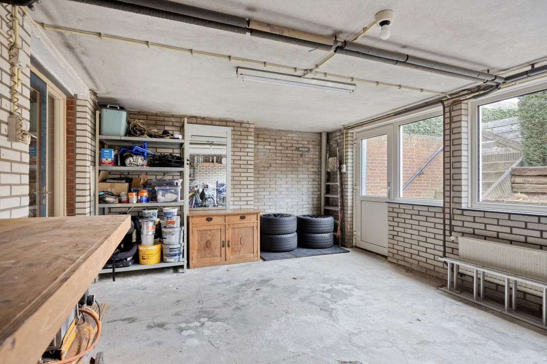 Photo 38 of Maaslandstraat 40