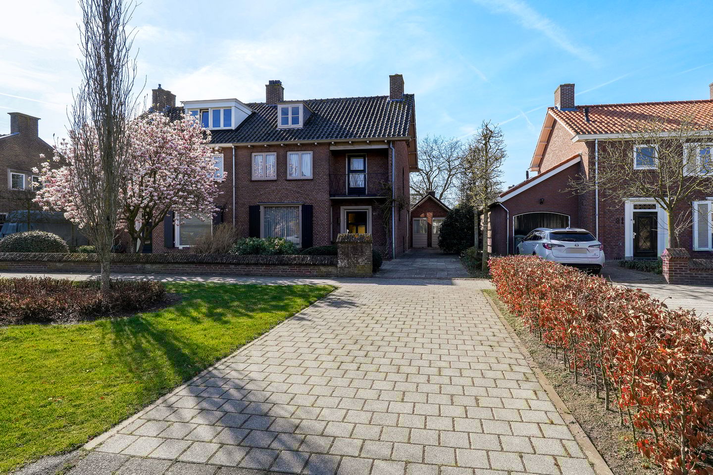 Photo 40 of Burgemeester van Grotenhuisstraat 10