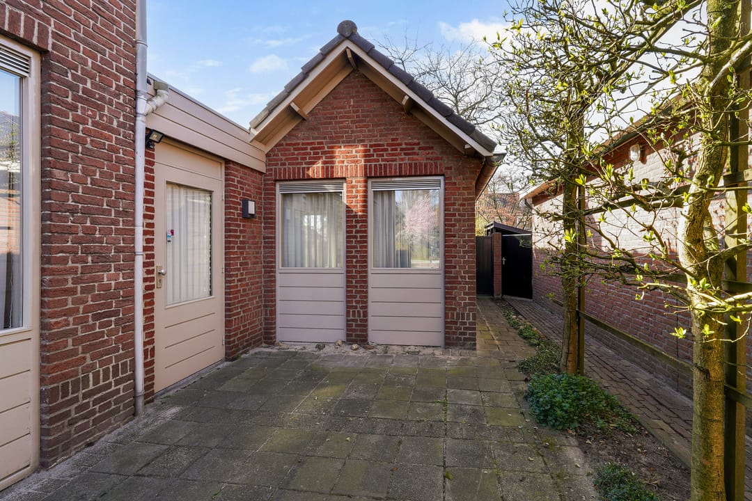 Photo 38 of Burgemeester van Grotenhuisstraat 10