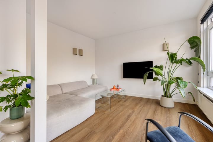 Photo 4 of Westwal 55