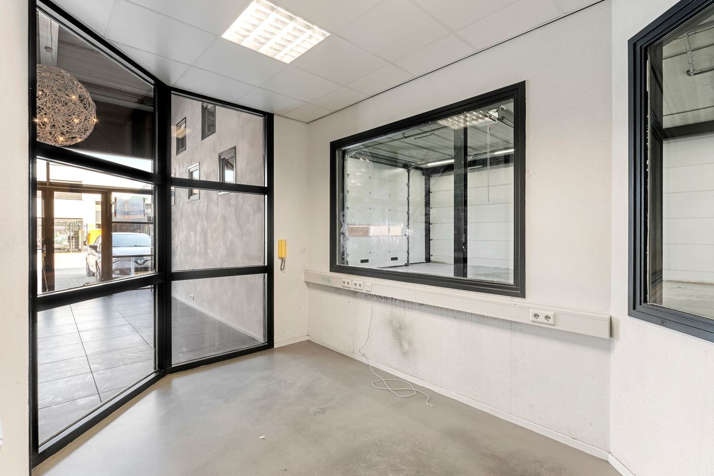 Bekijk foto 4 van Faradaystraat 14