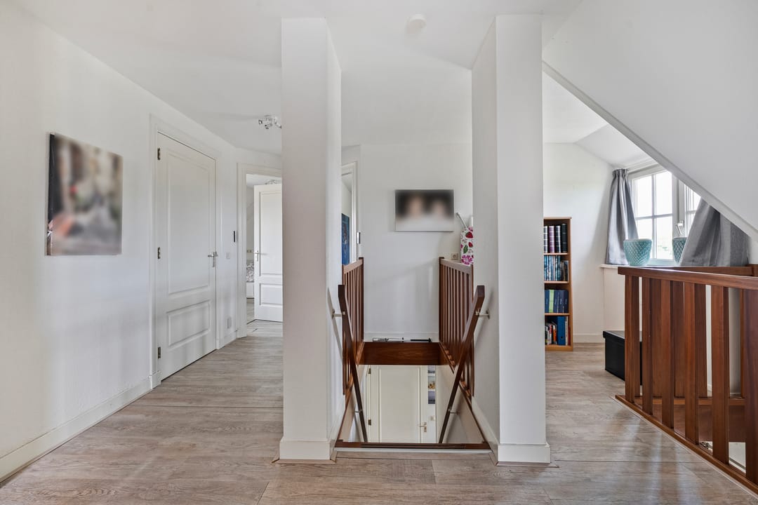 Spacious Country House with Guest Accommodation and Equestrian Facilities in Ommen — 28