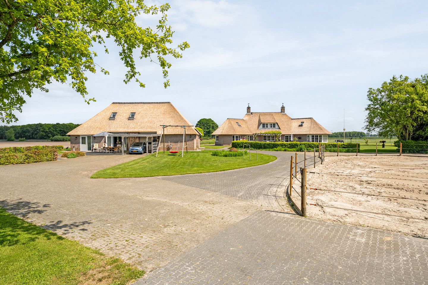 Spacious Country House with Guest Accommodation and Equestrian Facilities in Ommen — 45