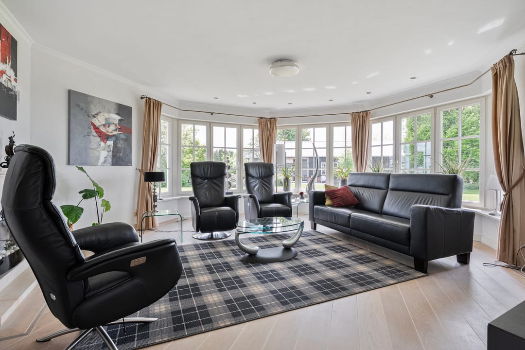Spacious Country House with Guest Accommodation and Equestrian Facilities in Ommen — 16
