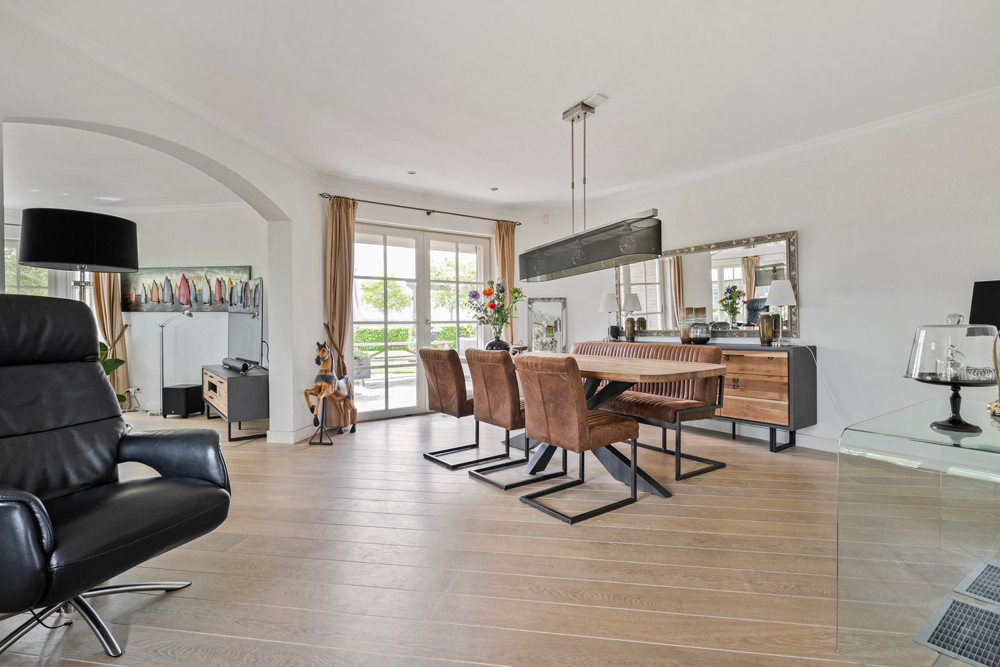 Spacious Country House with Guest Accommodation and Equestrian Facilities in Ommen — 14