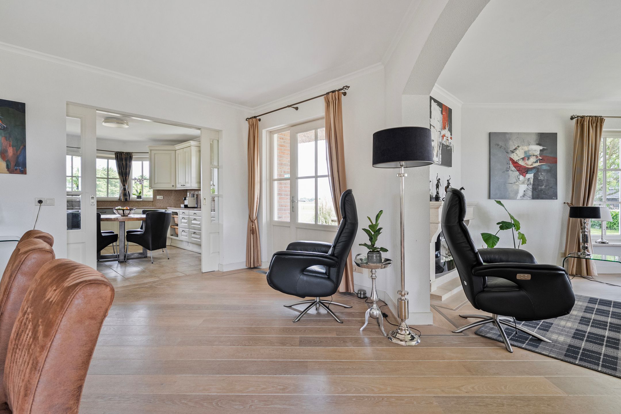 Spacious Country House with Guest Accommodation and Equestrian Facilities in Ommen — 15