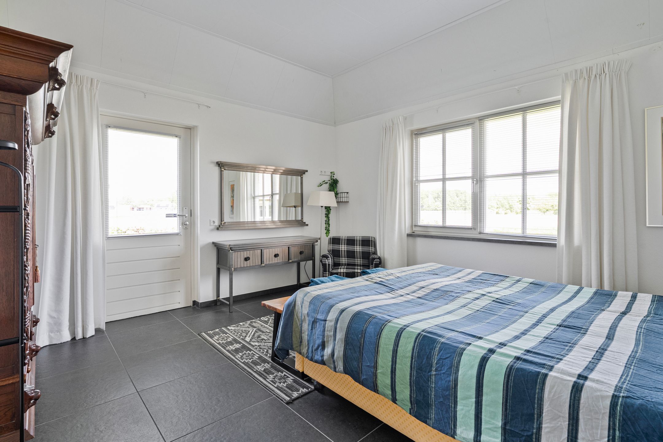 Spacious Country House with Guest Accommodation and Equestrian Facilities in Ommen — 53