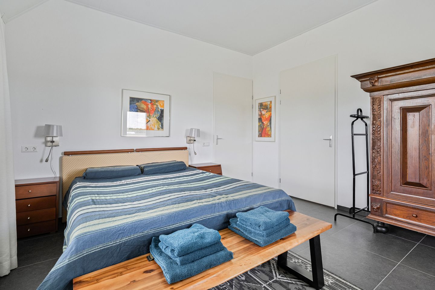 Spacious Country House with Guest Accommodation and Equestrian Facilities in Ommen — 54