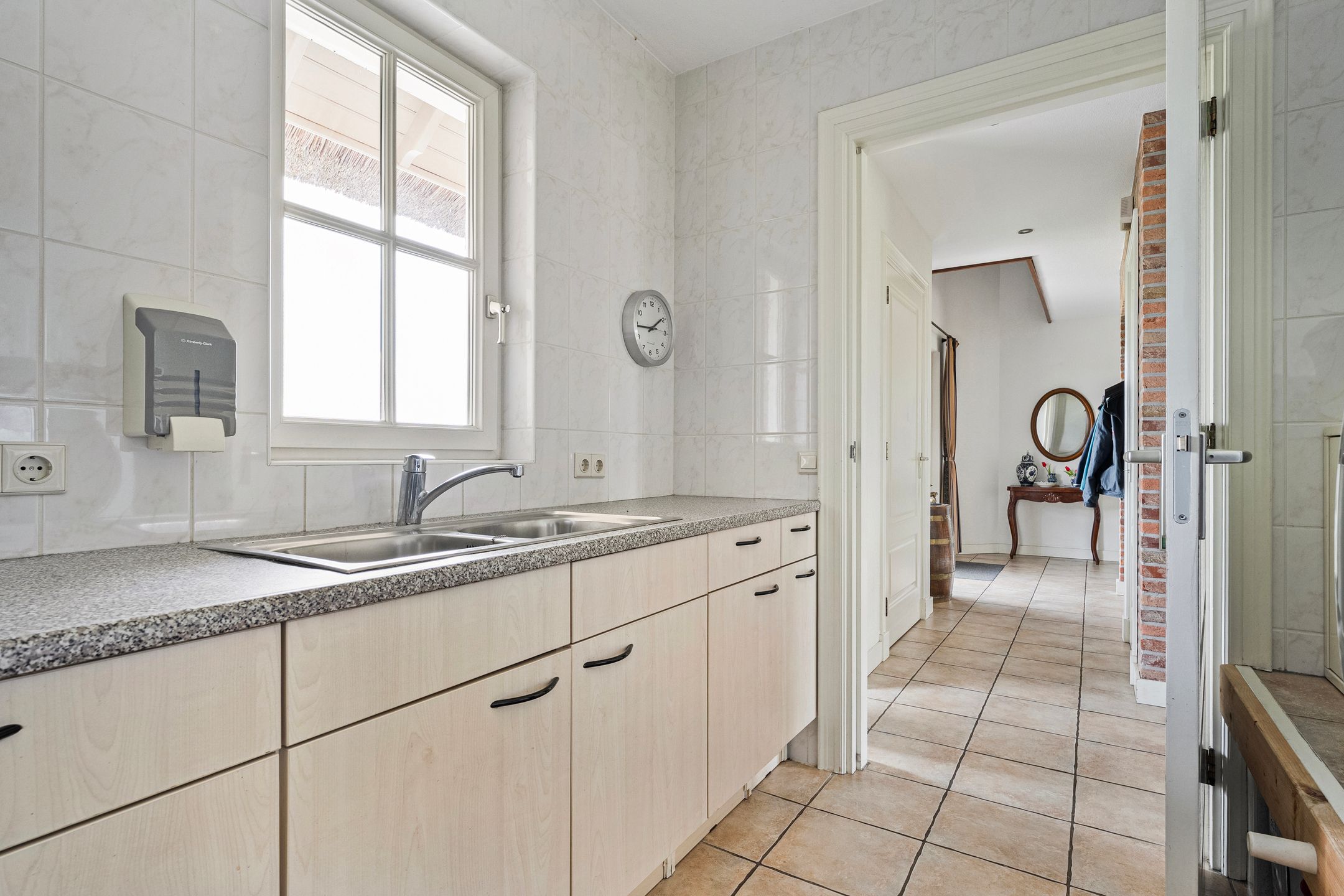 Spacious Country House with Guest Accommodation and Equestrian Facilities in Ommen — 27