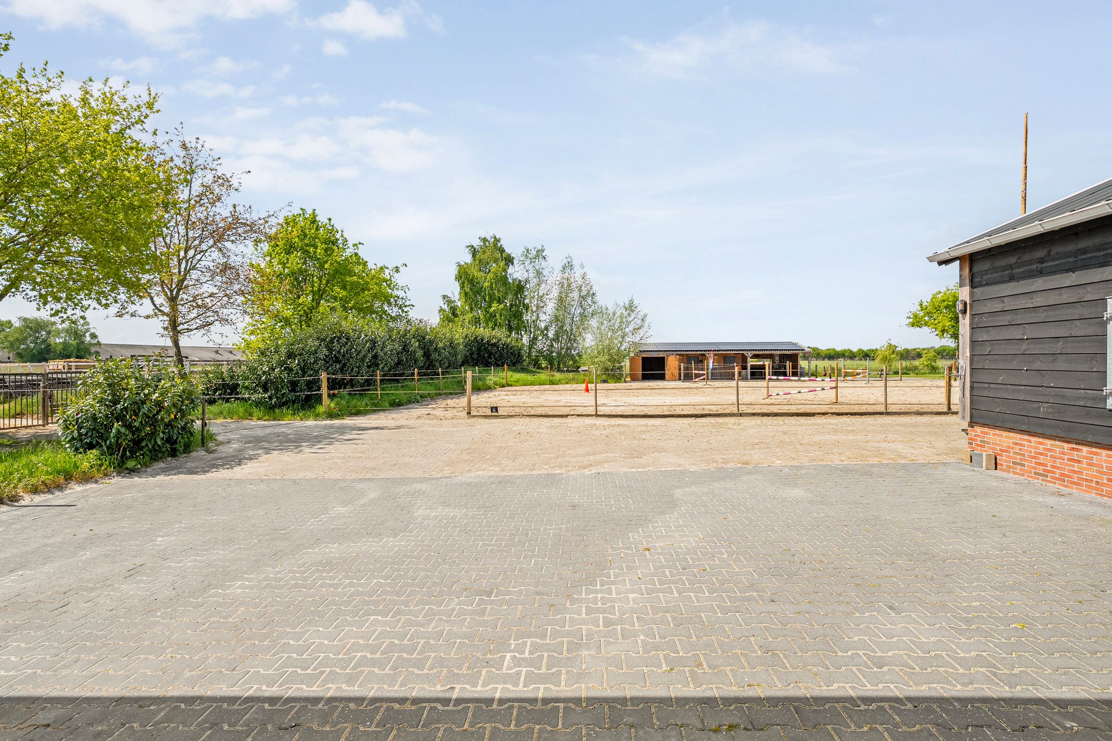 Spacious Country House with Guest Accommodation and Equestrian Facilities in Ommen — 86