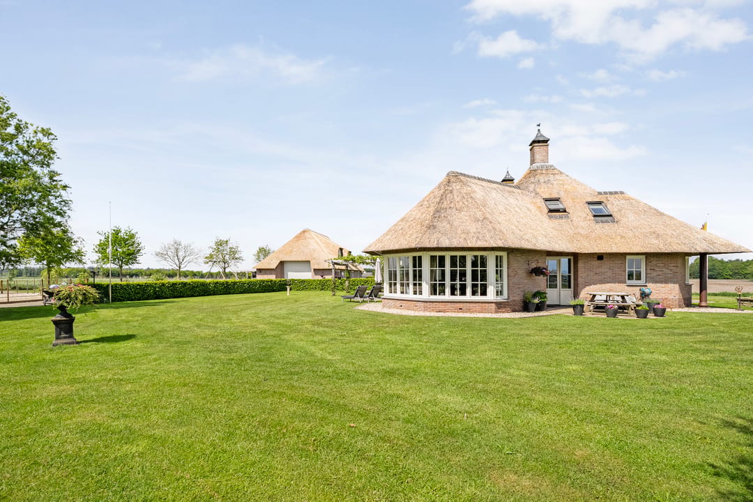 Spacious Country House with Guest Accommodation and Equestrian Facilities in Ommen — 110
