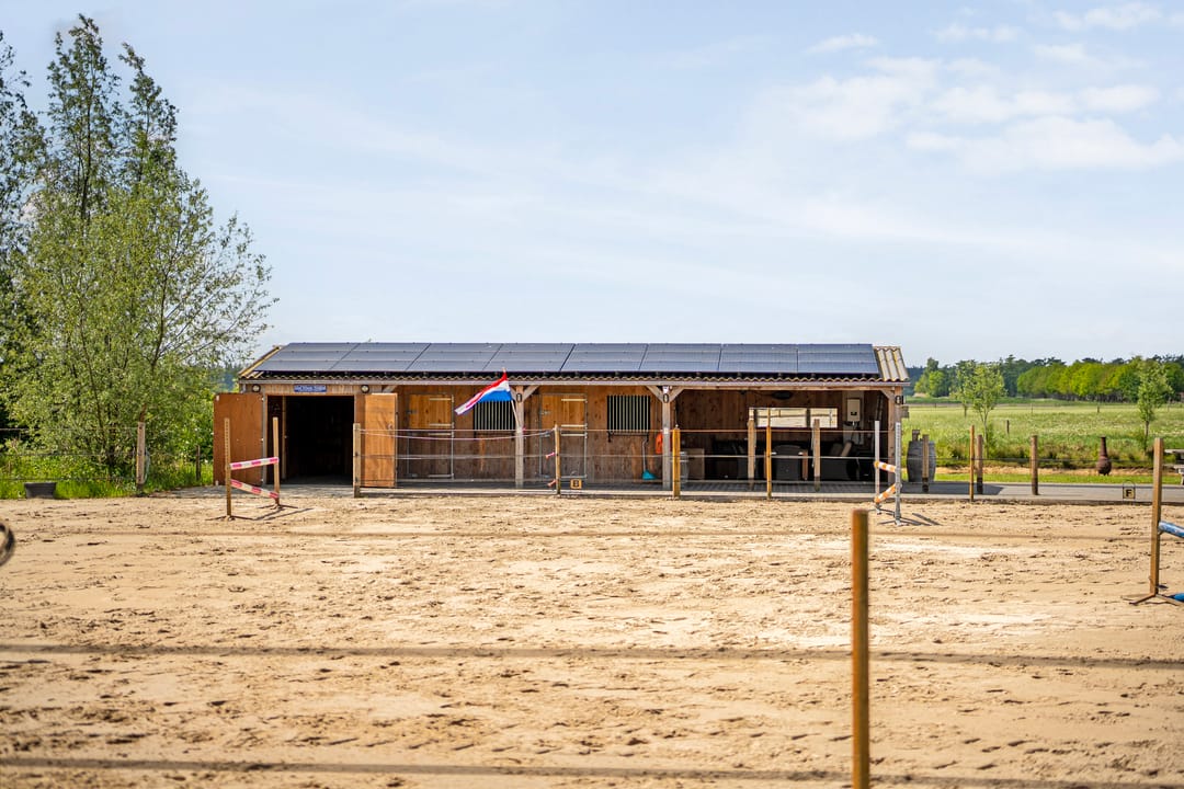 Spacious Country House with Guest Accommodation and Equestrian Facilities in Ommen — 77