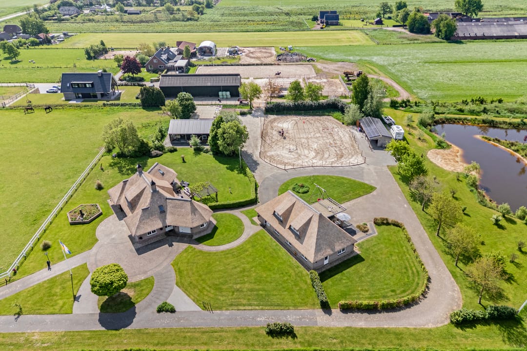 Spacious Country House with Guest Accommodation and Equestrian Facilities in Ommen — 97