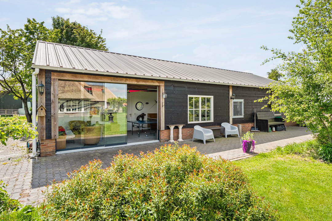 Spacious Country House with Guest Accommodation and Equestrian Facilities in Ommen — 72