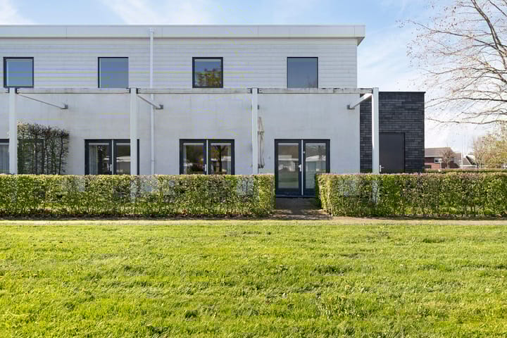 Foto 3 van Pluvierenweg 7-10