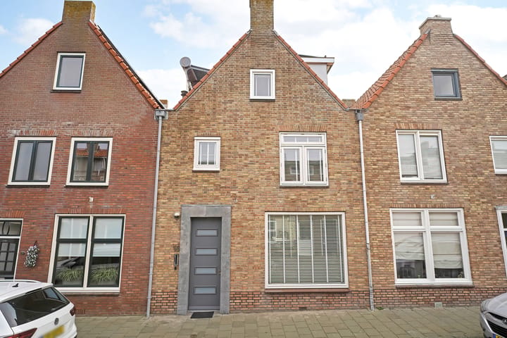 Vuurbaakstraat 18