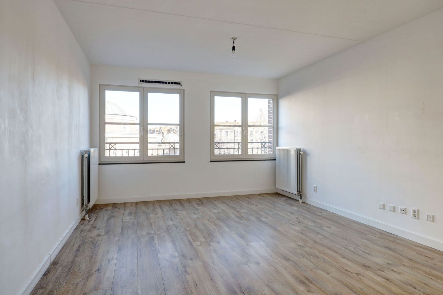 Foto 19 van Piri Reisplein 51