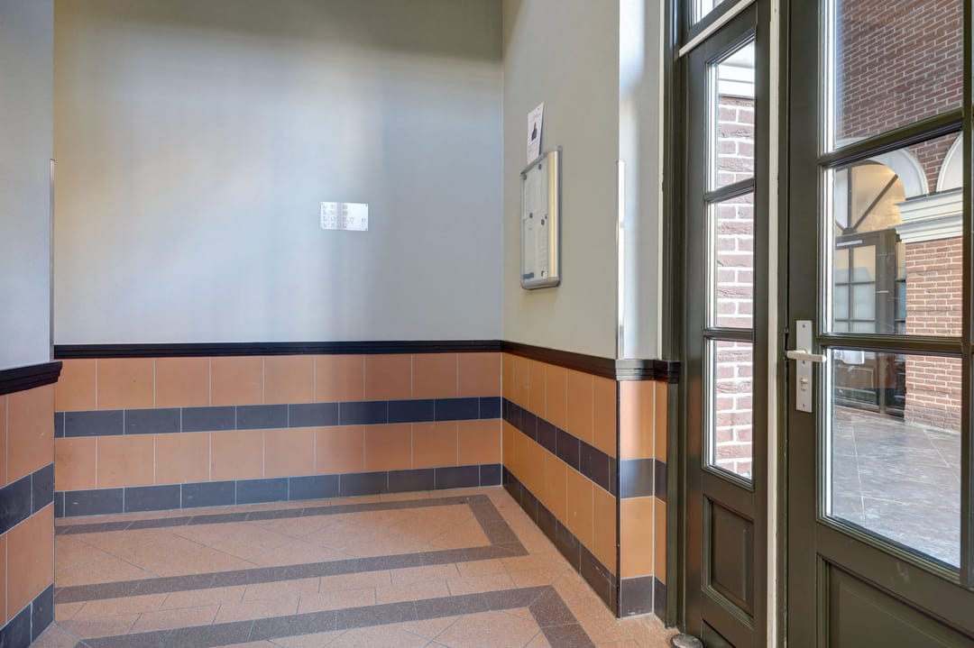 Foto 11 van Piri Reisplein 51