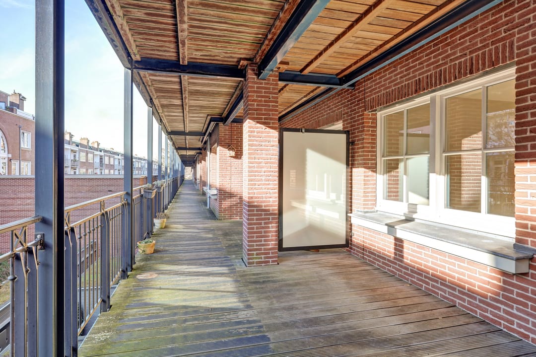 Foto 13 van Piri Reisplein 51