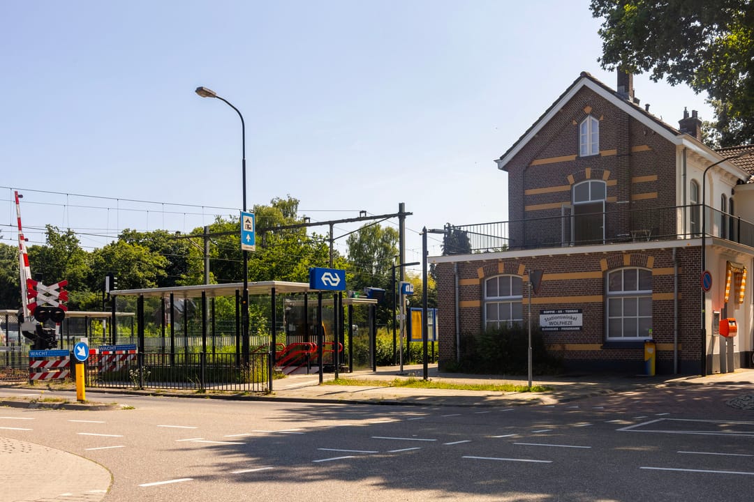 Foto 43 van Parallelweg 66