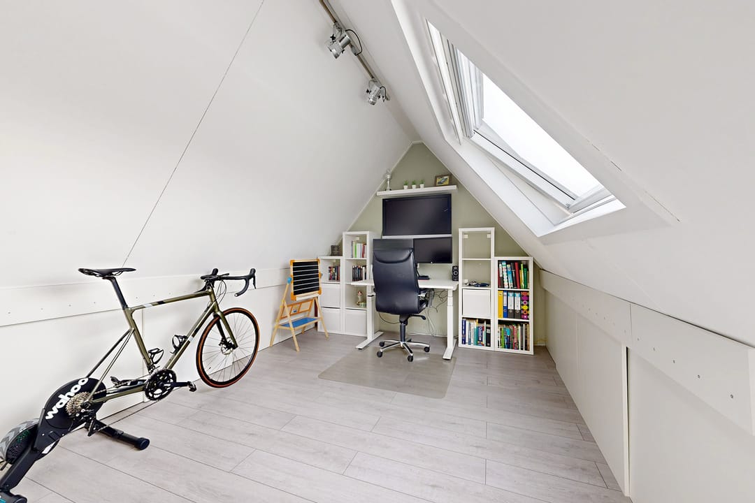 Move-in Ready Terraced Home with Luxury Kitchen and Sunny Southwest Garden — 43