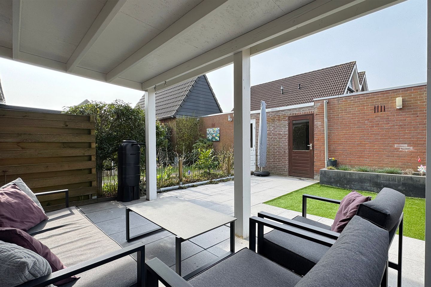 Move-in Ready Terraced Home with Luxury Kitchen and Sunny Southwest Garden — 46