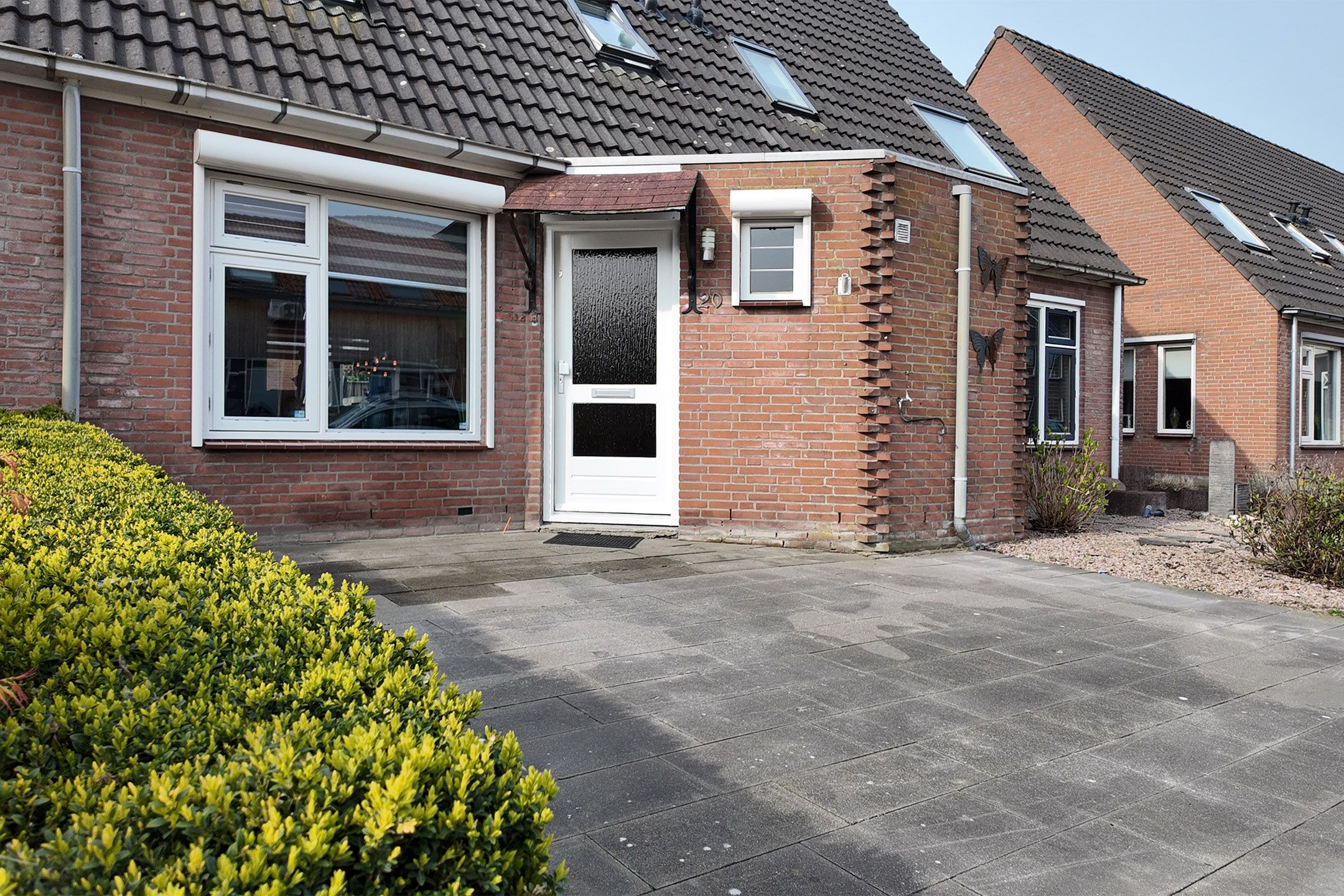 Move-in Ready Terraced Home with Luxury Kitchen and Sunny Southwest Garden — 50