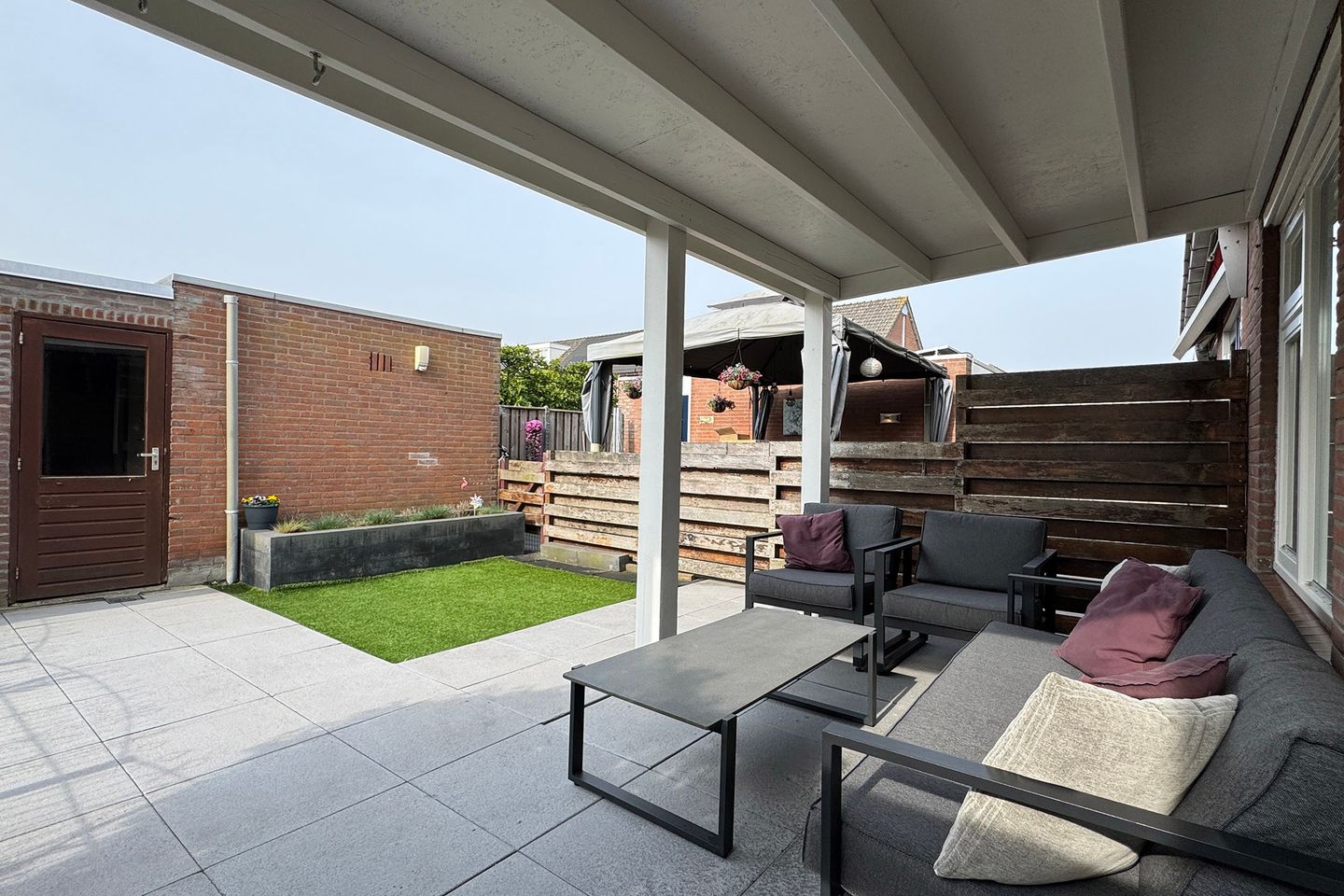 Move-in Ready Terraced Home with Luxury Kitchen and Sunny Southwest Garden — 45
