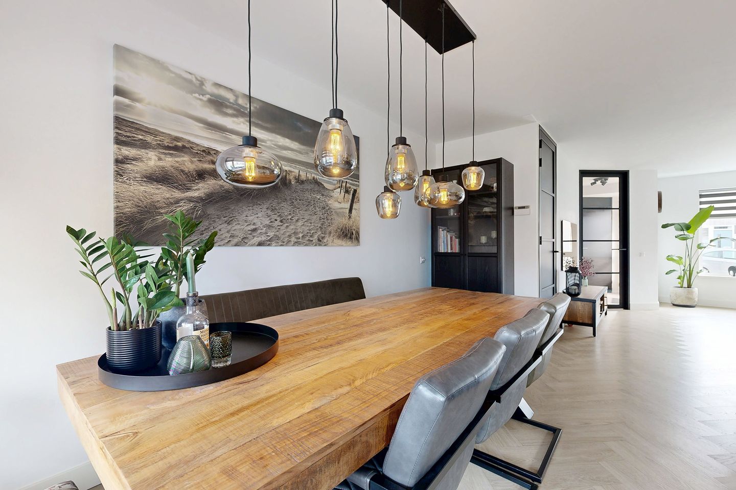 Move-in Ready Terraced Home with Luxury Kitchen and Sunny Southwest Garden — 15