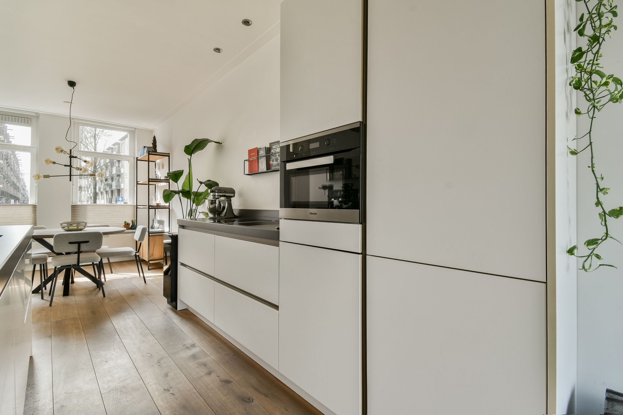 Photo 9 of Linnaeusstraat 95-H