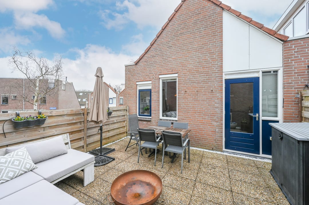 Photo 31 of Claude Debussystraat 45