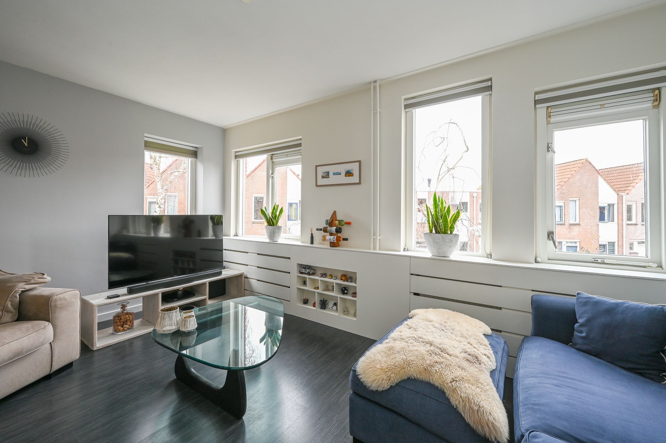 Photo 21 of Claude Debussystraat 45