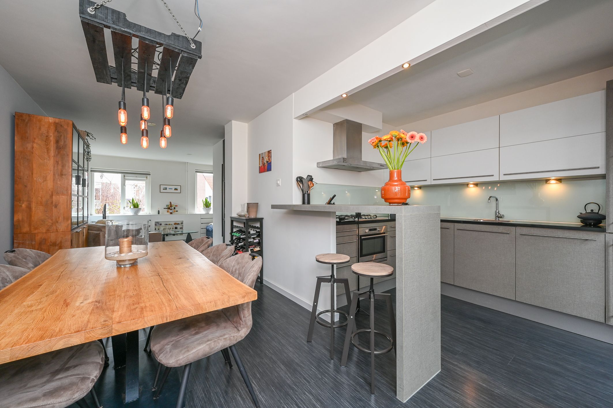 Photo 24 of Claude Debussystraat 45