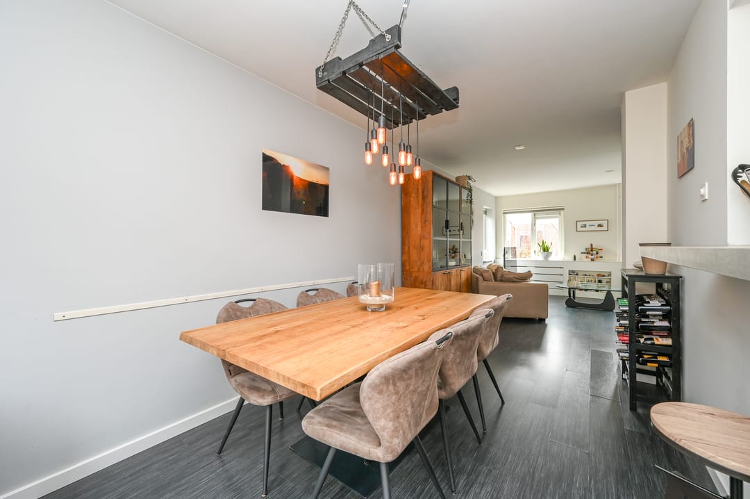 Photo 32 of Claude Debussystraat 45