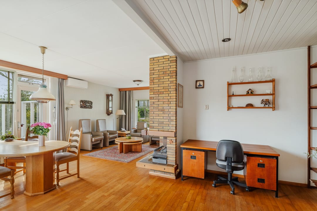 Spacious semi-bungalow with large garden near Diepenveen village center — 12