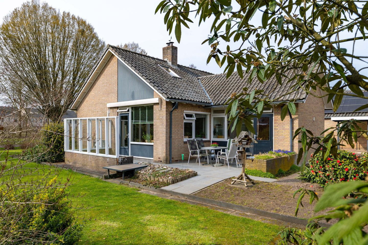 Spacious semi-bungalow with large garden near Diepenveen village center — 34