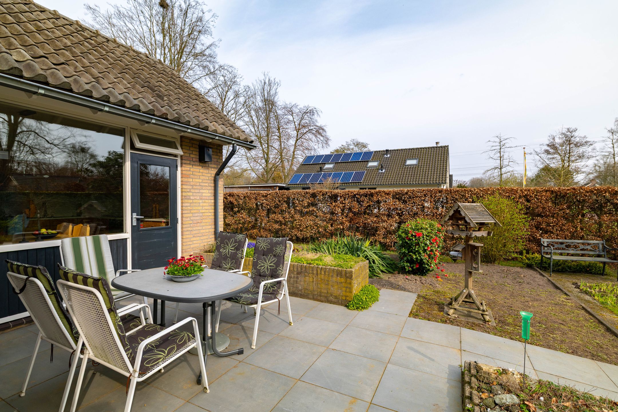 Spacious semi-bungalow with large garden near Diepenveen village center — 38