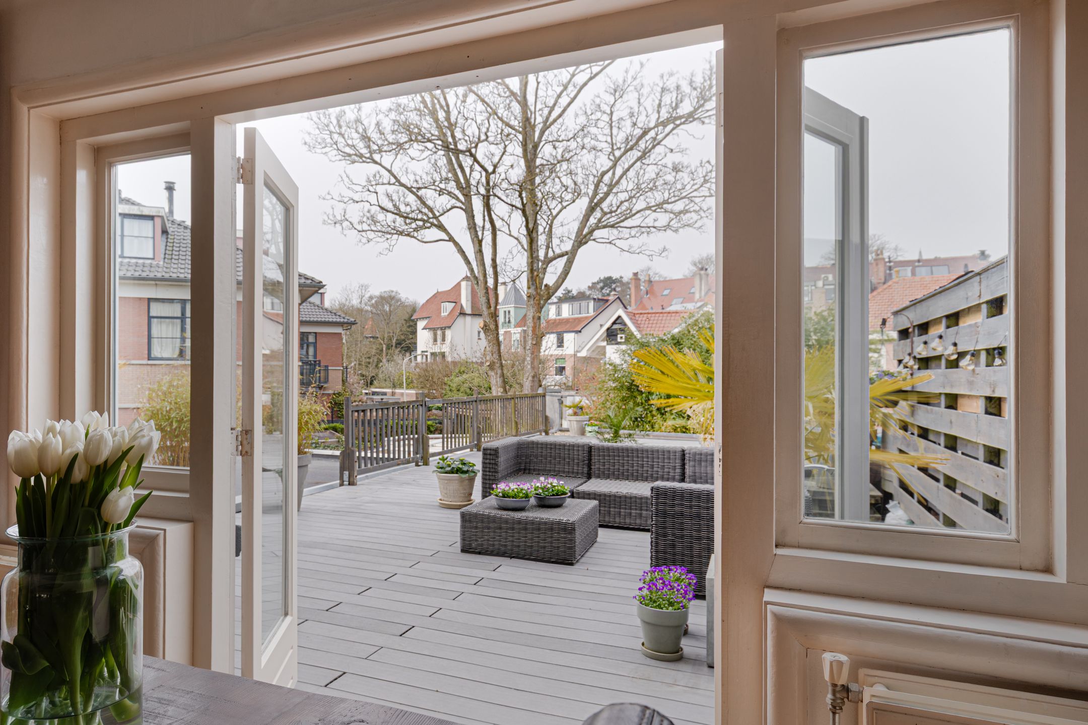 Characteristic Upper Apartment with Large Sunny Terrace in Bloemendaal — 12