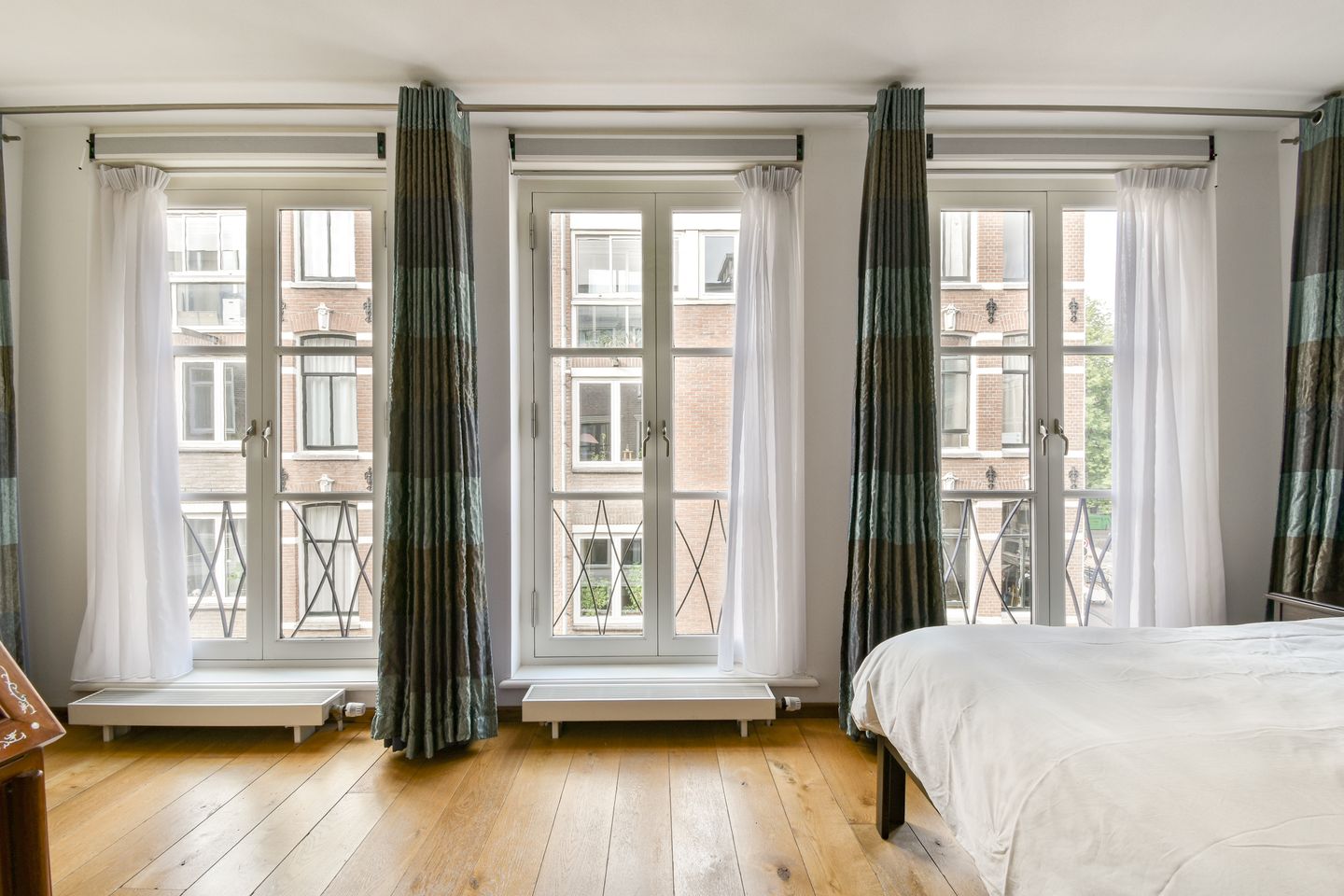 Stylish Townhouse with Private Lift on Historic Rapenburg Island — 20