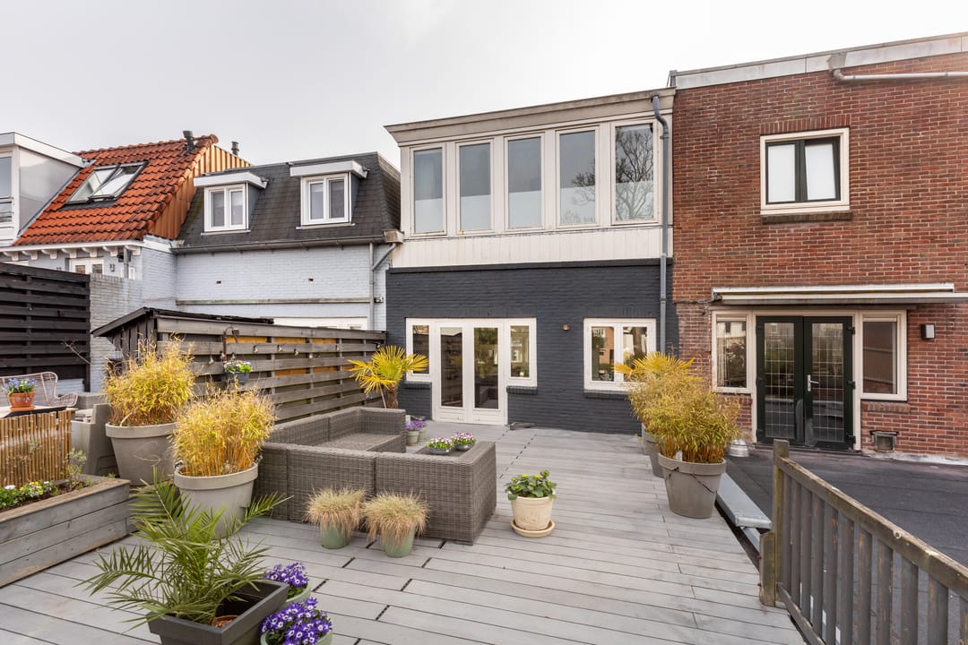 Characteristic Upper Apartment with Large Sunny Terrace in Bloemendaal — 13